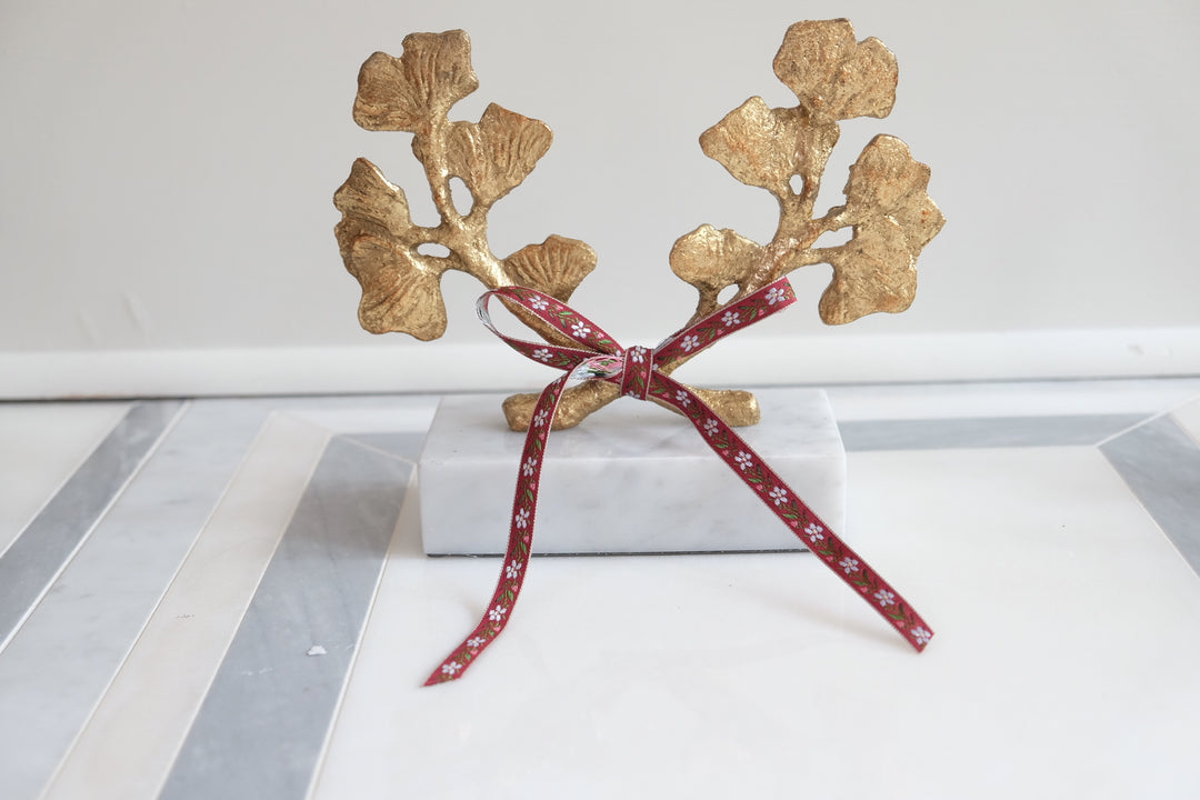 Ginkgo Statue with French Bespoke Ribbon - Thin Cranberry