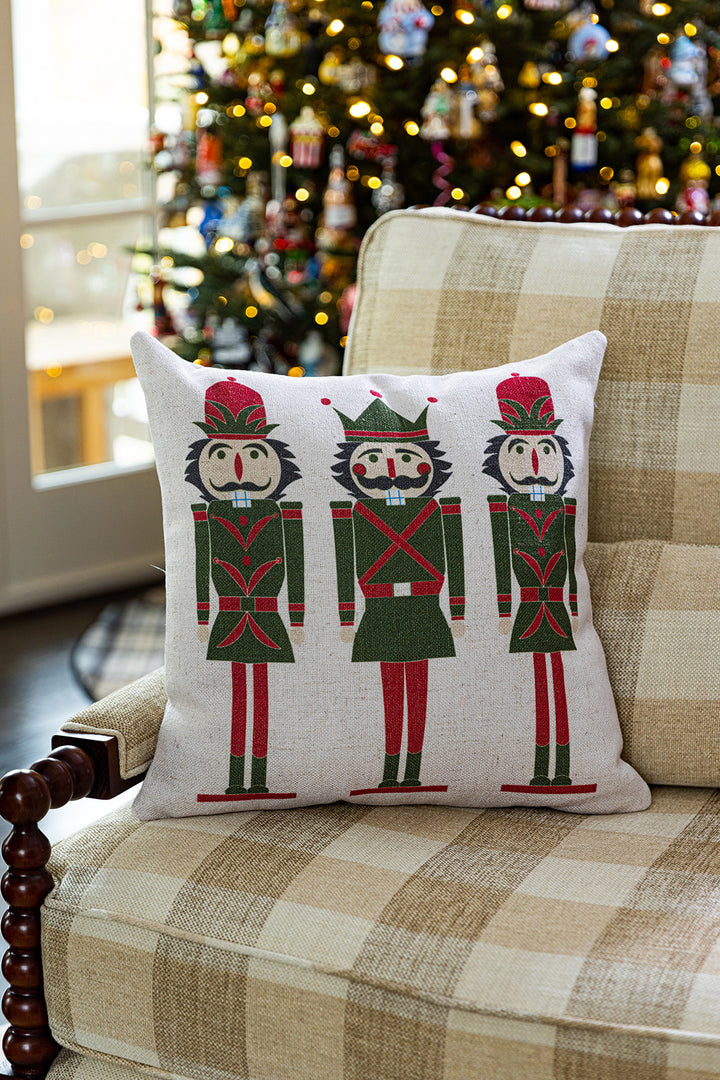 *Red & Green Nutcrackers on Linen